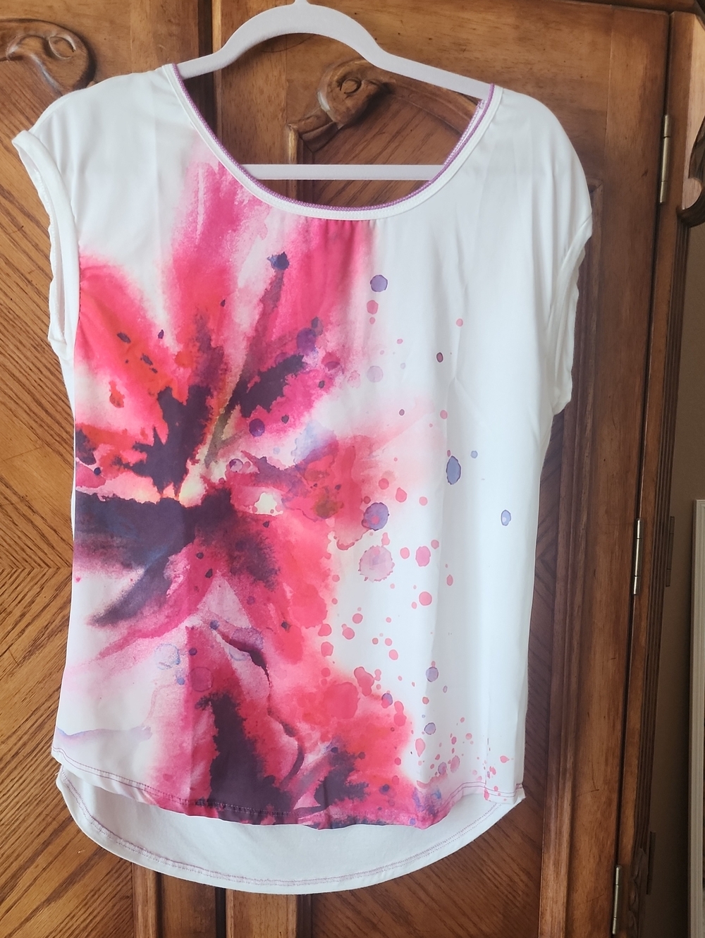 NWOT Vanilla Sugar White Top with Pink Watercolor Floral Print Medium
